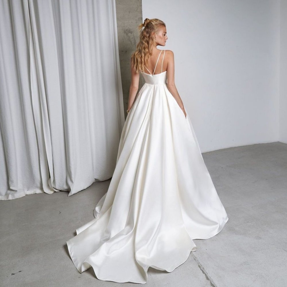 Fashion Satin Wedding Dress 2022 Custom Size Sexy Spaghetti Straps Ruched Pleats - Picture 2 of 6